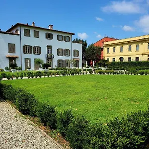Apartment La - Convenient For Sardinia And Corsica - 4 Beds - Private Parking Included With, Livorno